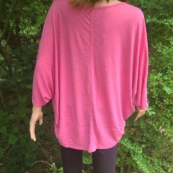 Hybrid Loose Poncho Top 3/10$ - Picture 3 of 8